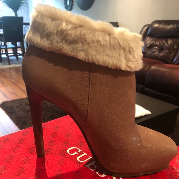 Shoes (heels) - Picture 3 of 8